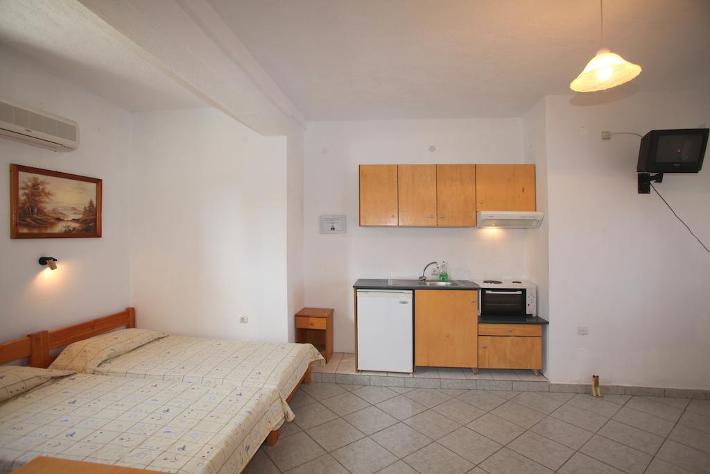 Alexandros Rooms & Studios สโกเปลอสทาวน์ ห้อง รูปภาพ