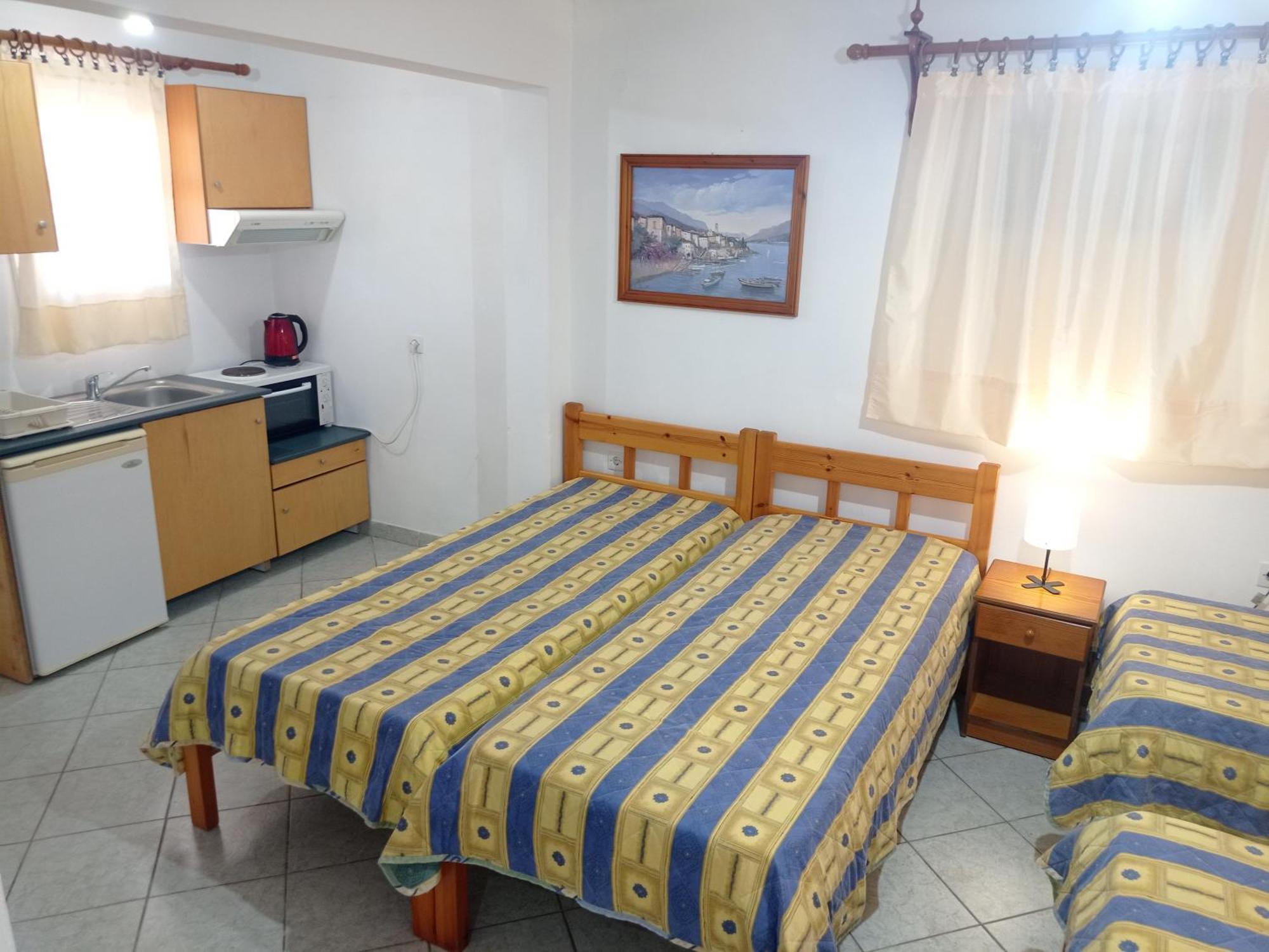 Alexandros Rooms & Studios สโกเปลอสทาวน์ ภายนอก รูปภาพ