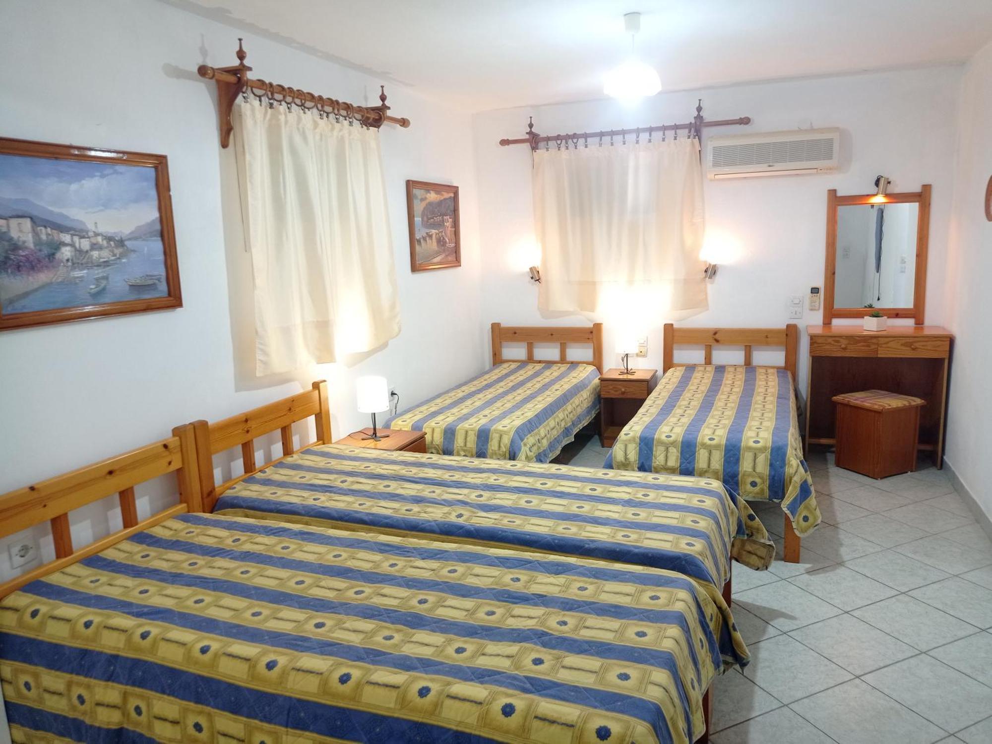 Alexandros Rooms & Studios สโกเปลอสทาวน์ ภายนอก รูปภาพ