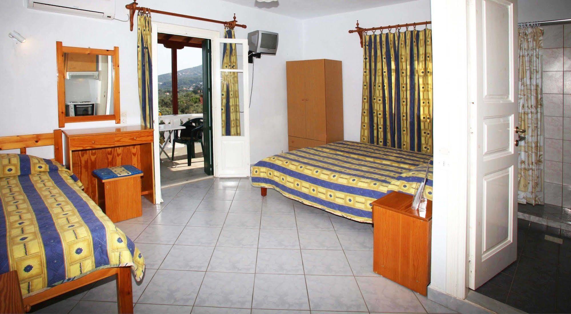 Alexandros Rooms & Studios สโกเปลอสทาวน์ ภายนอก รูปภาพ